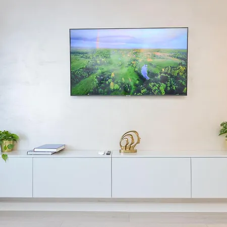 Appartement Celeste - One Bedroom - Next To Victoria Avenue And Cismigiu Park Boekarest