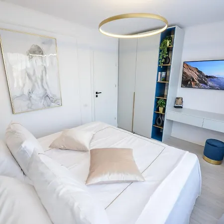 Celeste - One Bedroom - Next To Victoria Avenue And Cismigiu Park * Boekarest