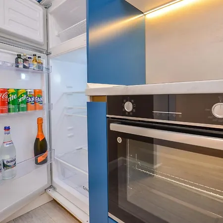 Celeste - One Bedroom - Next To Victoria Avenue And Cismigiu Park Boekarest